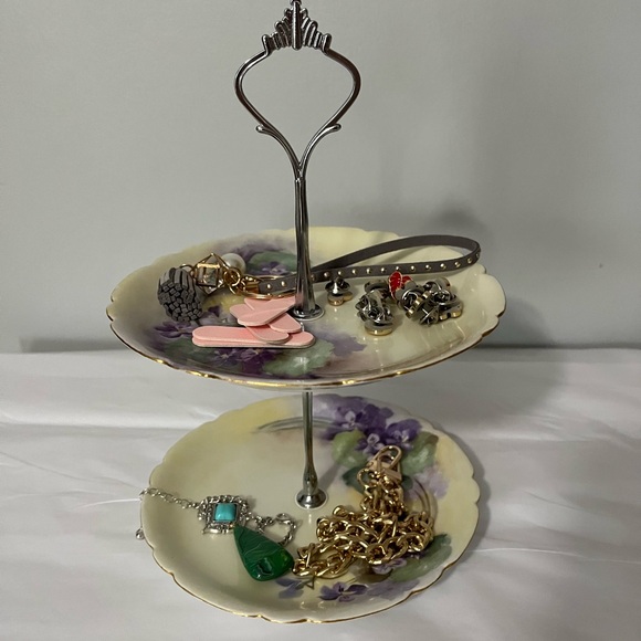 Vintage Plate Trinket Tier Stand - Picture 11 of 11